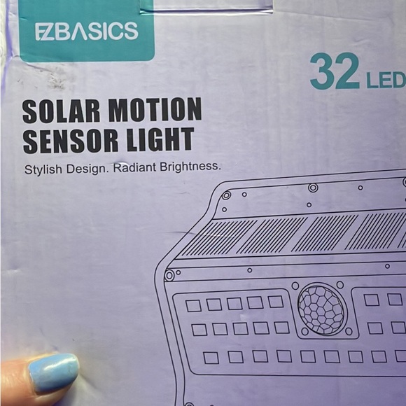 Solar motion sensor light - Picture 2 of 2